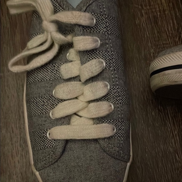 Keds Gray and White Classic Sneakers - Picture 3 of 4